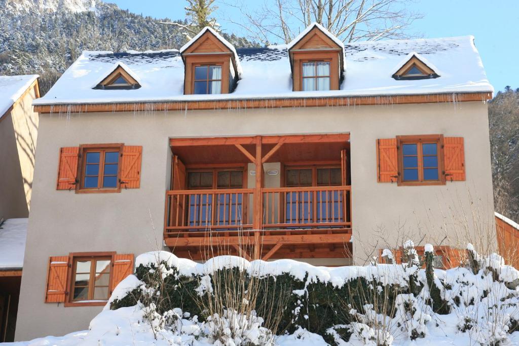Résidence Néméa Les Chalets d'Estive Cauterets Habitación foto